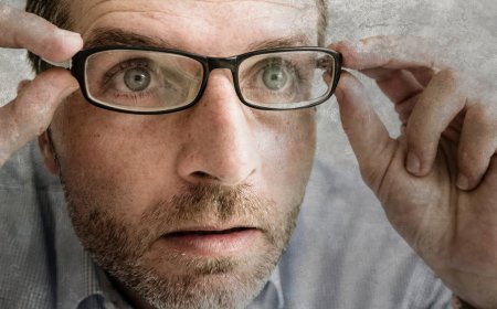 Men are more distracted by sexual images than women